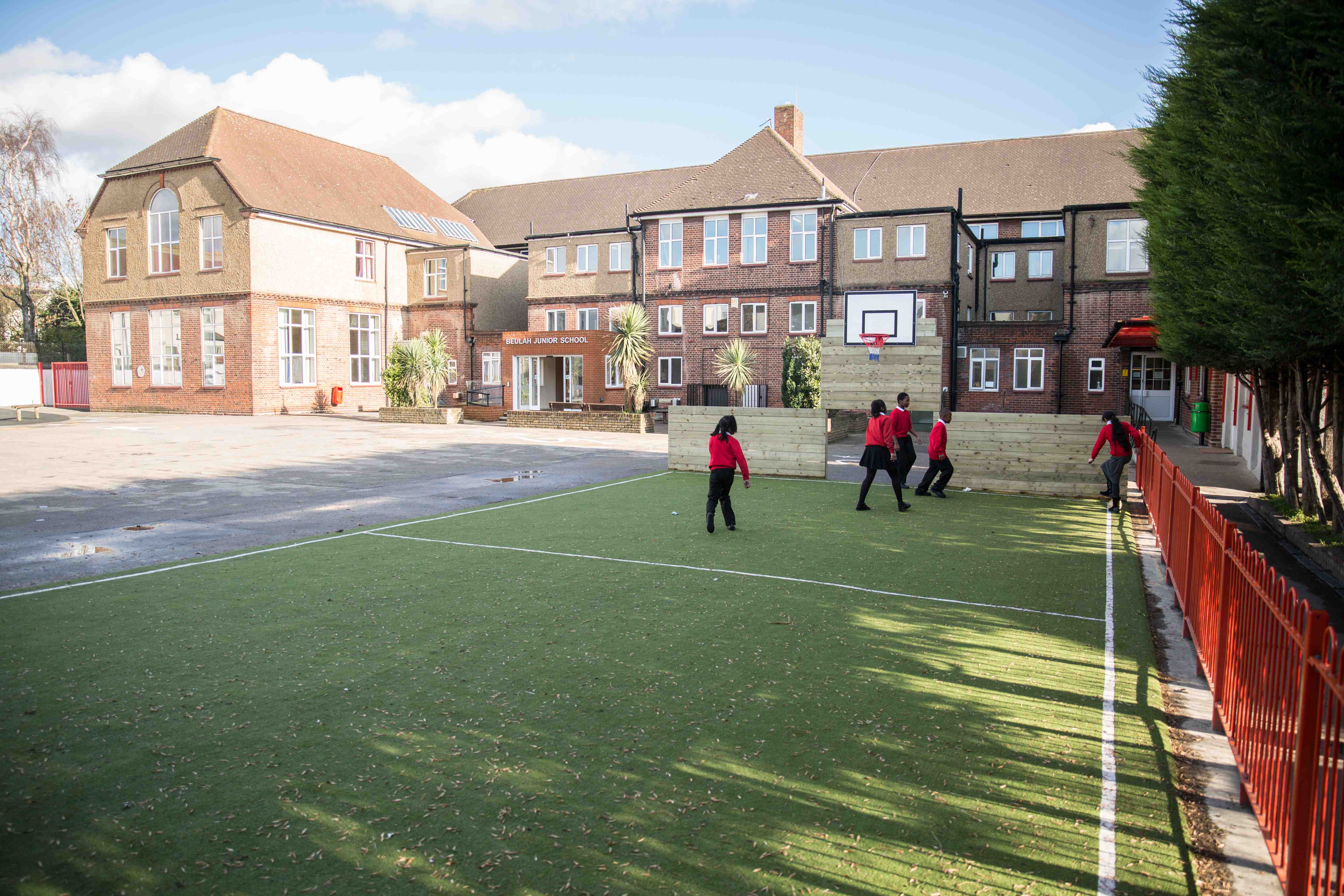 Playground installation at Beulah Primary School, Croydon Playcubed